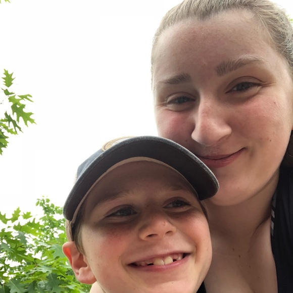 Meet your Posher, Chloe - Picture 1 of 1